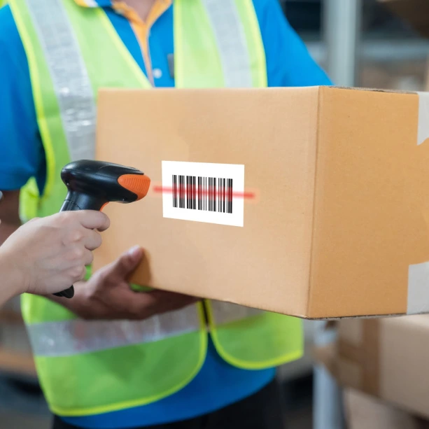Barcode Scanners vs RTLS: The Best Way to Track Inventory