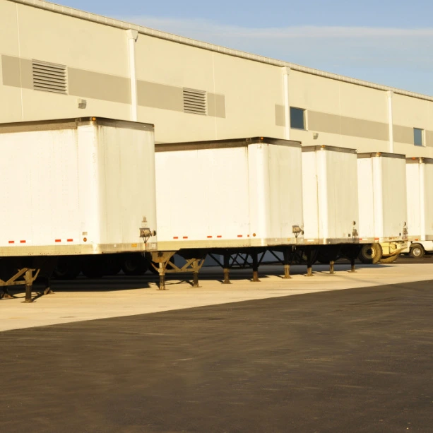 Why You Should Use Trailer Tracking to Improve Company Operations