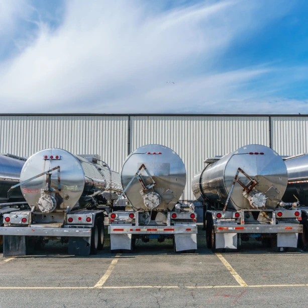 Your Guide to Meeting Tank Trailer Compliance Regulations